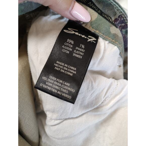 Women's Seven Jeans High Rise Straight Camo Floral Size 16 - Picture 16 of 16